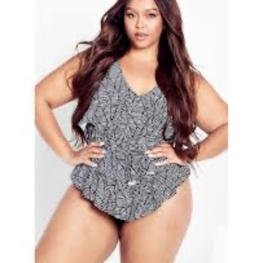 NWT Avenue Women’s V-Tiered Black White One Piece Swimsuit Size 24 $98